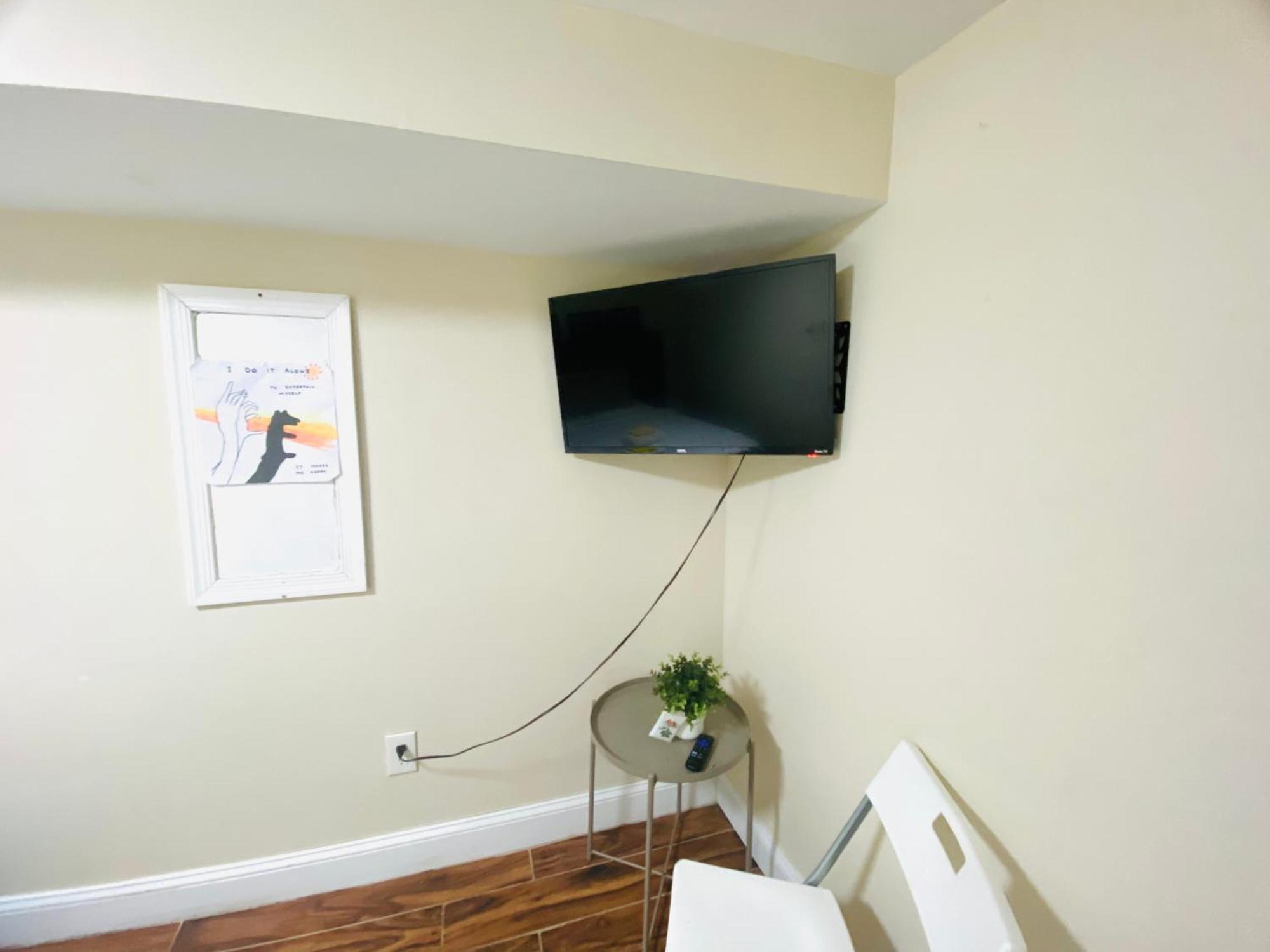 Newly Renovated Guest Rooms Near Transportation Philadelphia Room photo